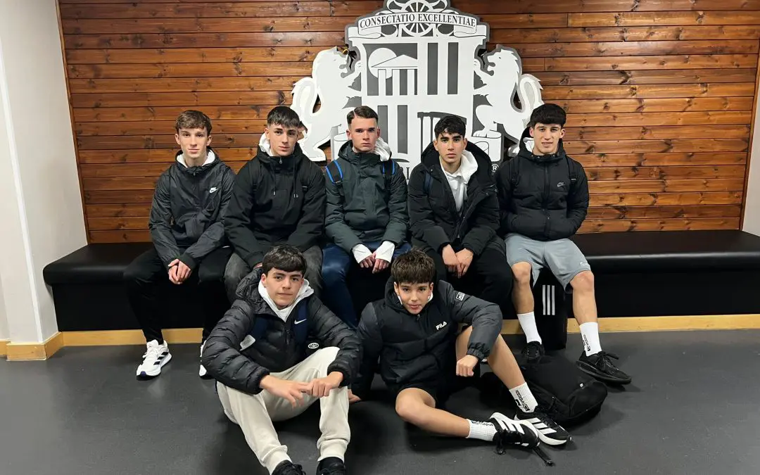 Becas Premier League 2025