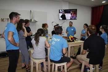 Aprender ingl&eacute;s b&aacute;sico, por qu&eacute; acompa&ntilde;ar esta decisi&oacute;n con la mejor academia