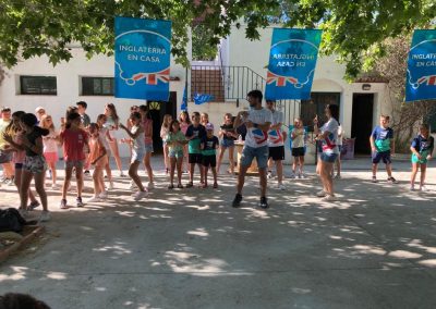 Campamento granja escuela en Inglés Ondara actividades